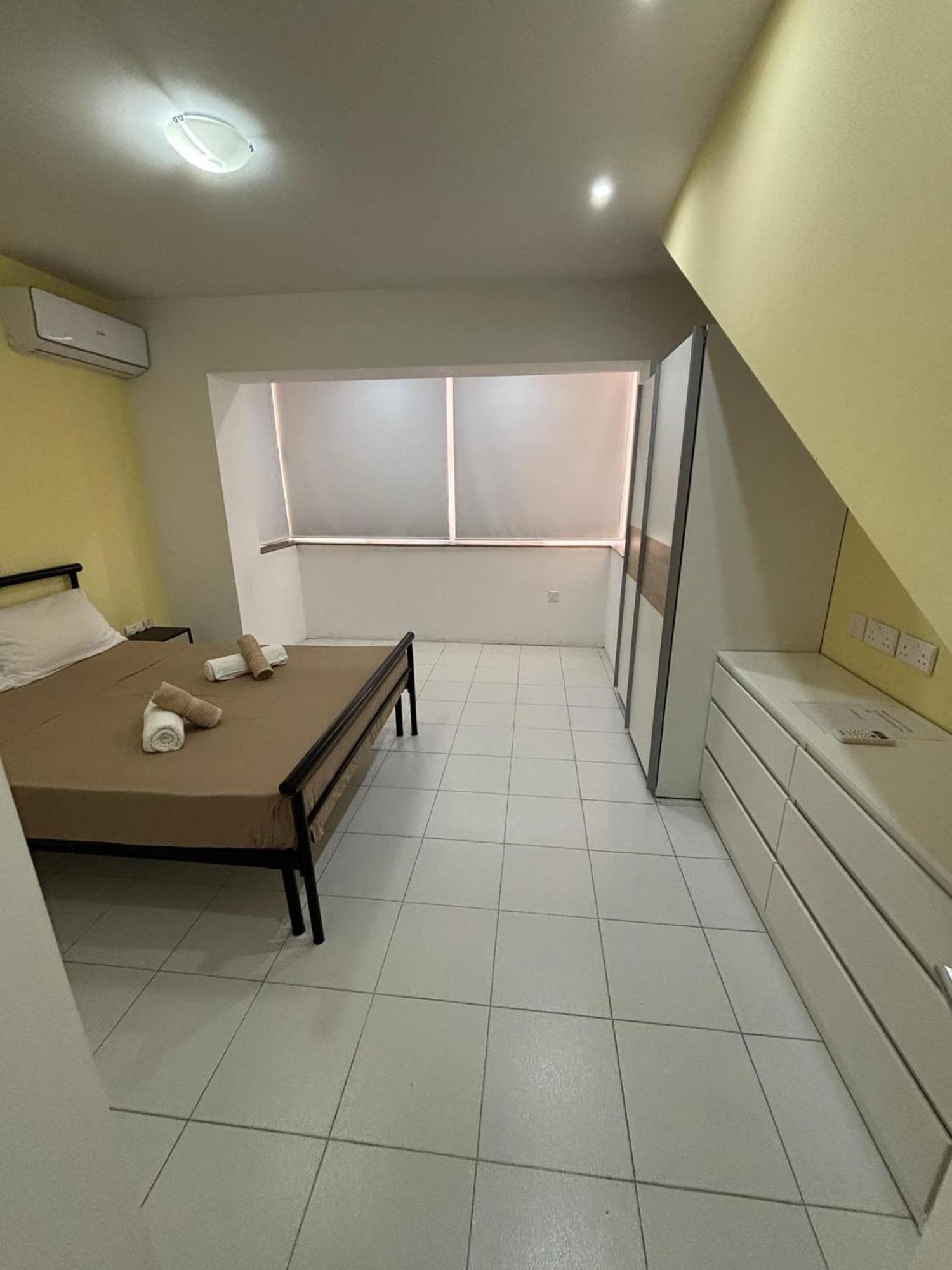1 Bedroom In The Heart Of St Julians Saint Julian's